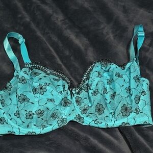 😀 Floral Lace Underwire Bra - light blue and black